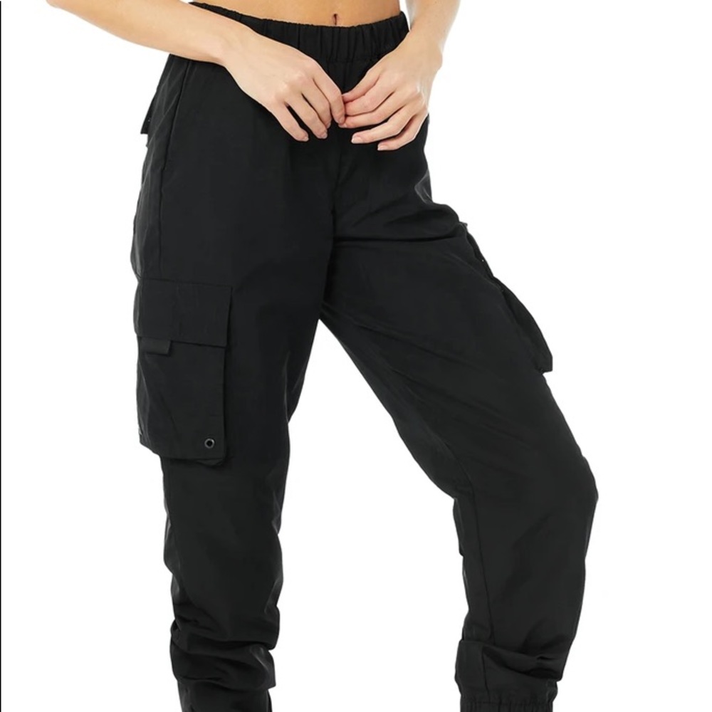 Alo It Girl Pants